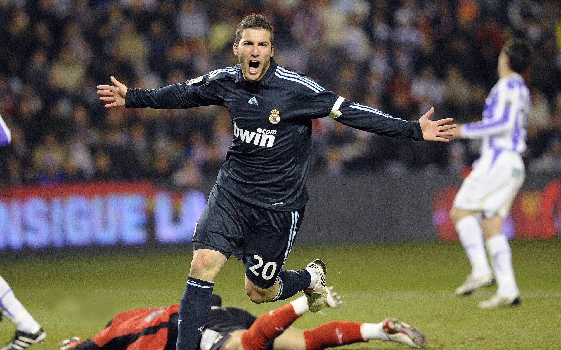 福登续约曼城，未来可期，福登参加欧洲杯了吗